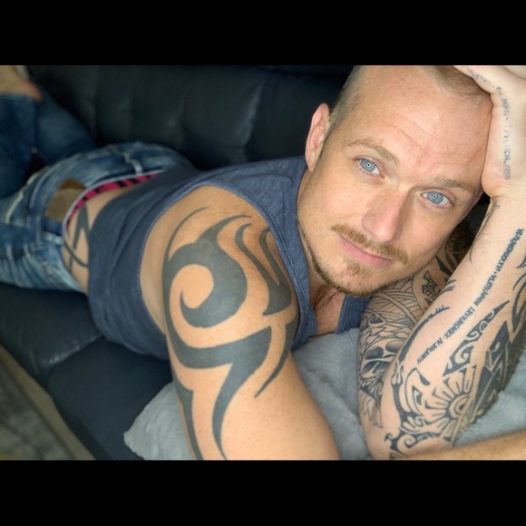 Meet your Posher, Allen - Picture 2 of 12